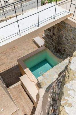 MIT VIDEO: Kreta, Sitia: Meisterhaft renoviertes Haus mit zwei Schlafzimmern in der Landschaft von Sitia