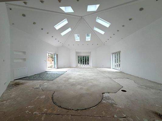 Poolbereich (aktuell)