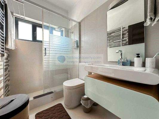 9a466fd99f624485ab4a55d4b7e0301b-original