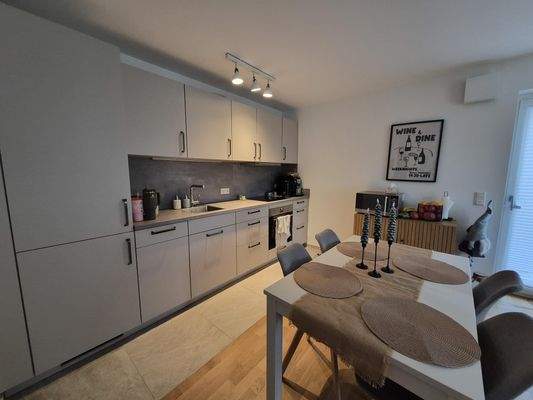 Wohn-/ Esszimmer