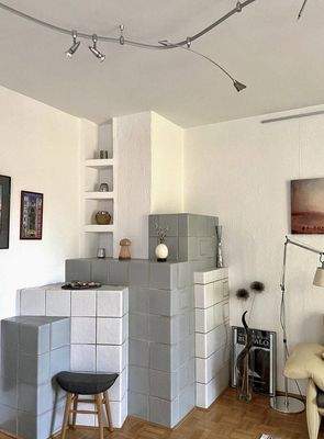 Kachelofen im Wohnzimmer