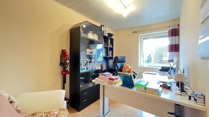 Büro/Kinderzimmer