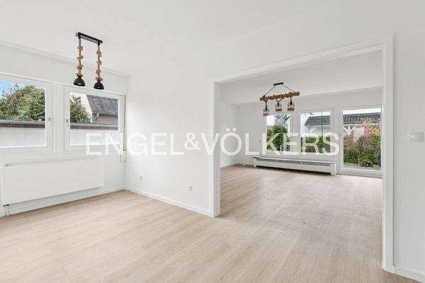 Ess-- und Wohnzimmer