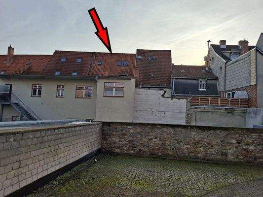 Hinteransicht von den Parkplätzen -Elka- (1)