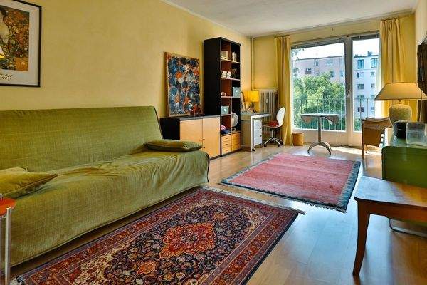 Wohn- und Schlafzimmer