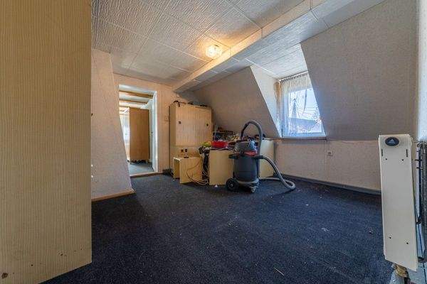 OG Durchgangszimmer zum Schlafzimmer