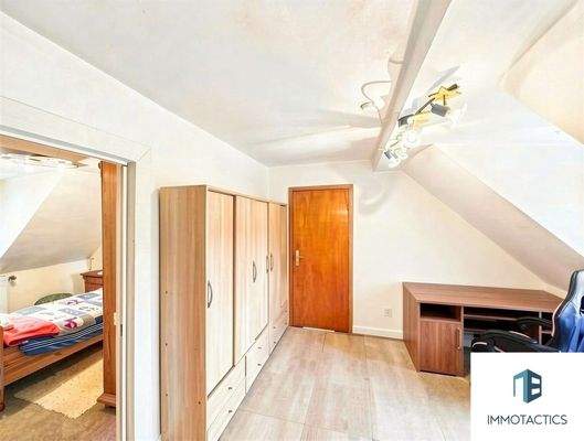 Büro DG (KI-generiert)