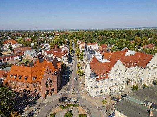 Blick über die Altstadt Nauen mit Verkehrskreisel