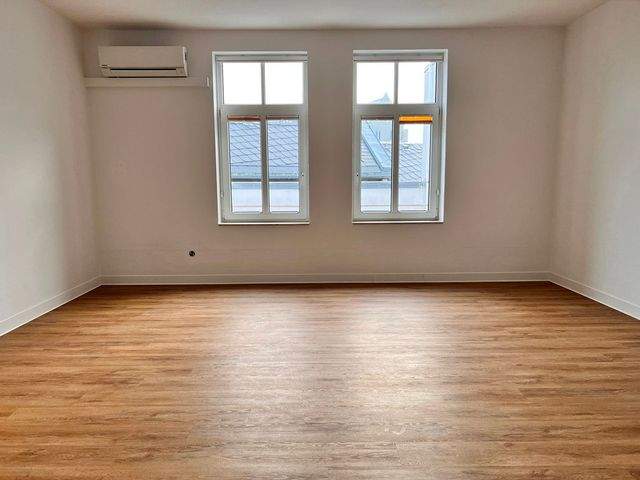 Barrierearme Innenstadtwohnung mit Aufzug und TG-Stellplatz - Photo 2