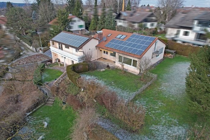 Gepflegtes Einfamilienhaus mit Einliegerwohnung und Ausblick