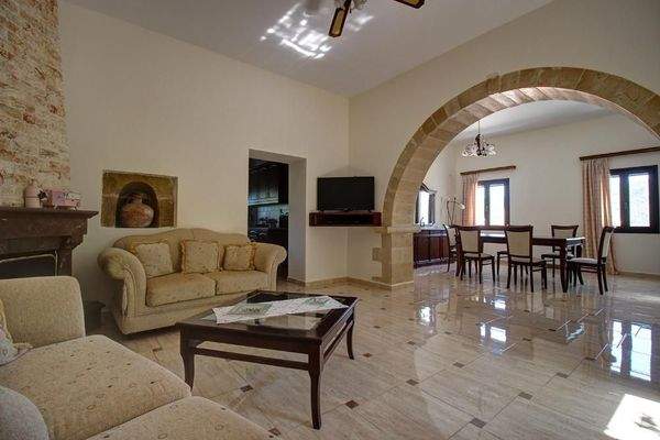 Kreta, Topolia: Charmantes Steinhaus zu verkaufen