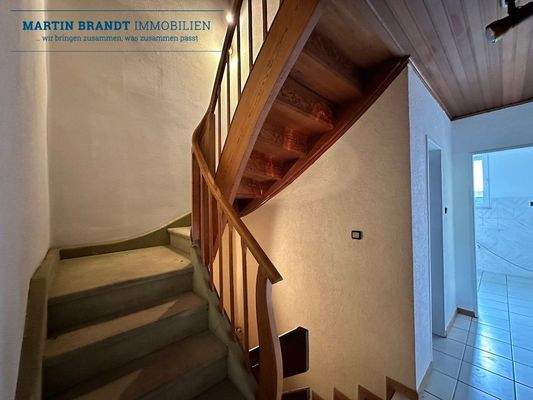 Treppenaufgang (Haus 1)