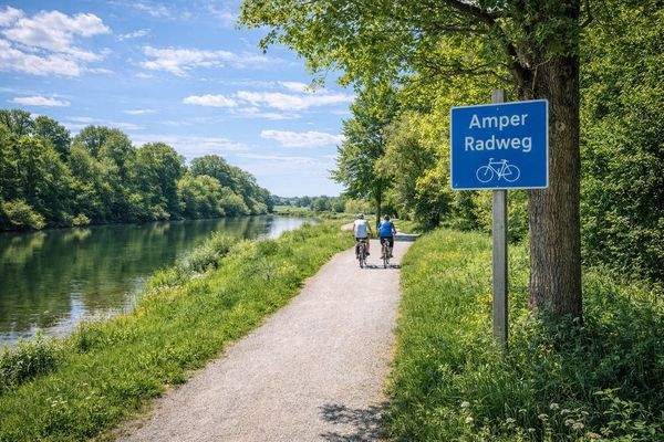 Amper Radweg KI Bild