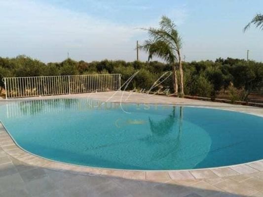 charakteristische Villa mit Pool in Santa Maria di Leuca