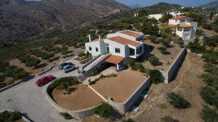 Kreta, Achlada: Luxusvilla im Gebiet Gazi zu verkaufen