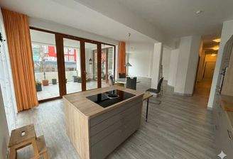 Küchenbereich & Loggia