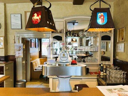 210.Haus.Innen.Gaststätte.Tresen