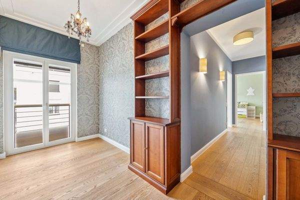 Arbeitsbereich / Zugang zum Kinder- und Gästebereich