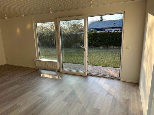 Blick aus WZ in Garten, Einliegerwohnung