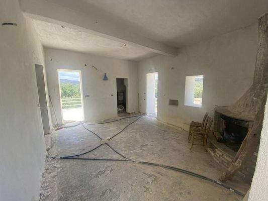 Kreta, Maleme: Unvollendetes Haus mit Meerblick zum Verkauf