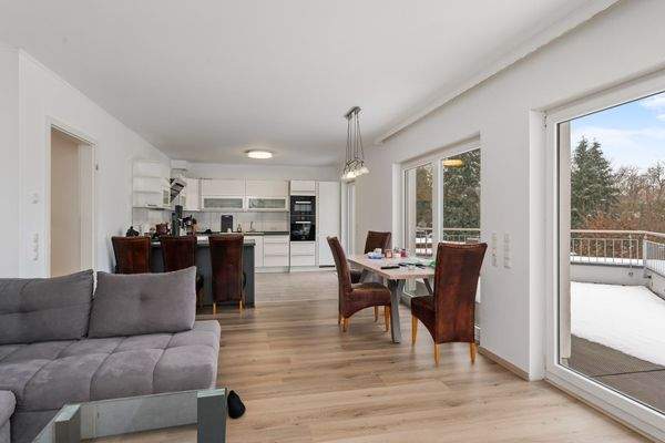 Obergeschosswohnung: Wohnzimmer und Küche 49,47m²