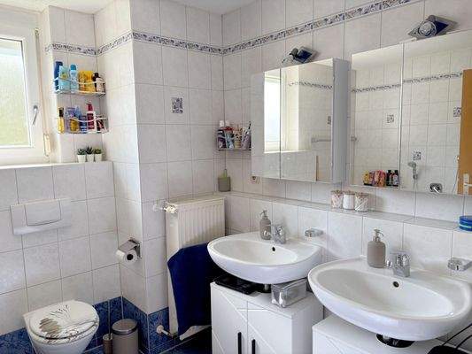 dazwischen das Familienbad