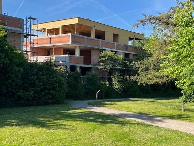 traumhafte Etagenwohnung direkt am Park