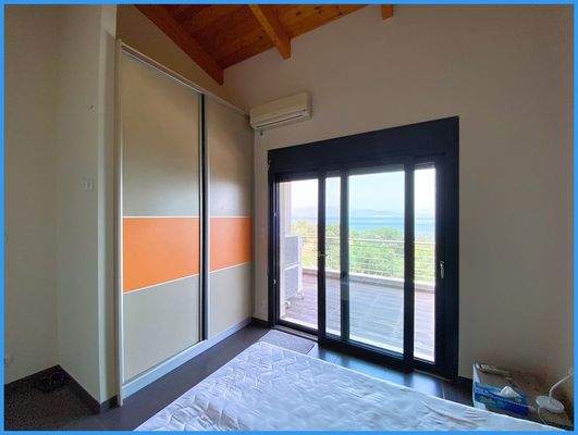 b8eff287fbd245338906899220ea1426-original