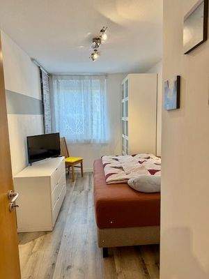 Kinder-/Gäste/Arbeitszimmer 1