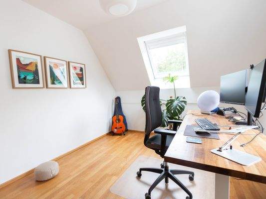 Kind2 (aktuell Büro)