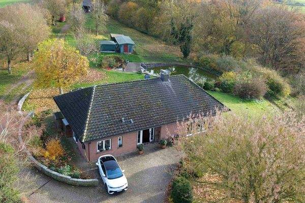 Luftansicht Hausfront