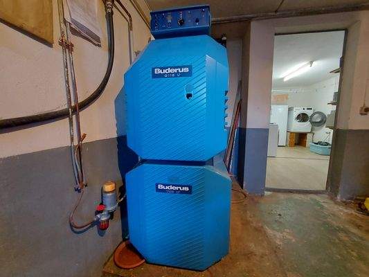 Öl-Zentralheizung Keller