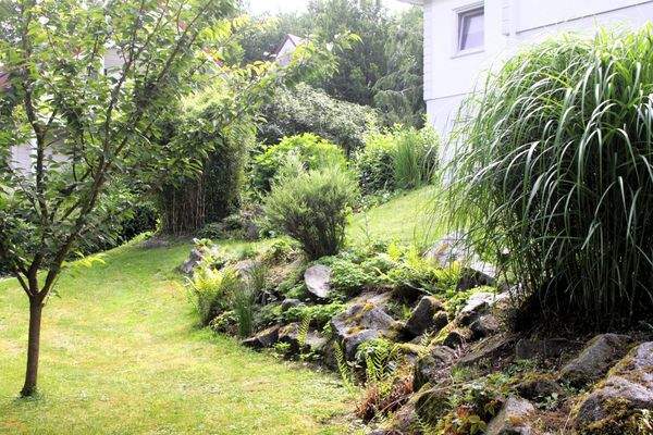 Hochwertiges Zweifamilienhaus