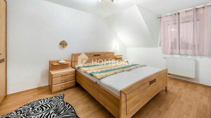 1. OG Schlafzimmer 1