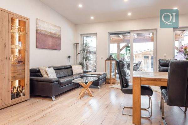 QI-6899 Wohn-Essbereich