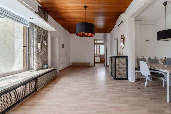 Wohn-Essbereich vor Renovierun