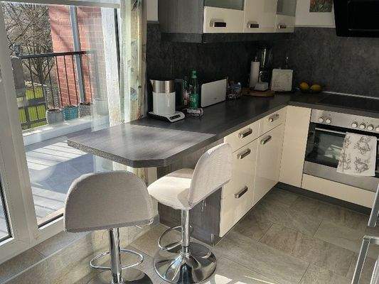 Hochtisch mit Hockernn