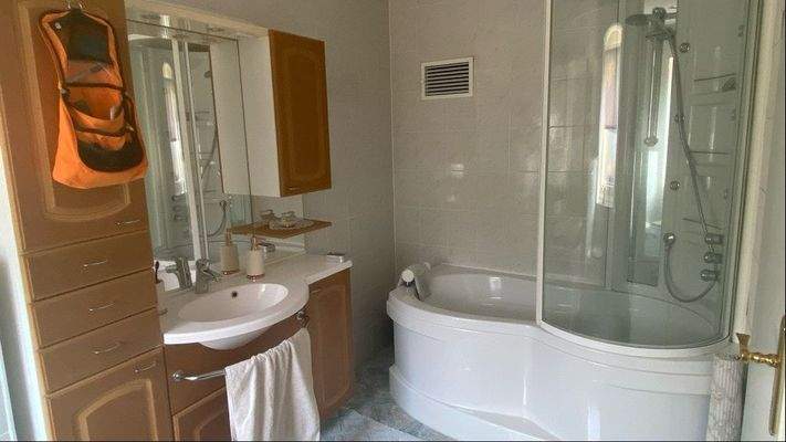 Badezimmer 1.Hausteil