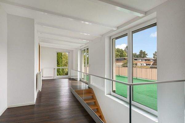 Flur (2) im Obergeschoss