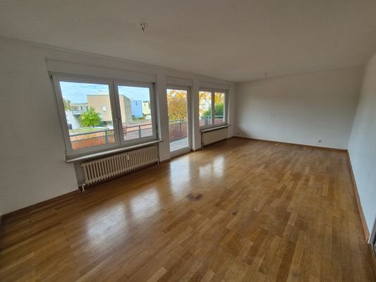 3-Zi-Wohnung Wohnzimmer EG links