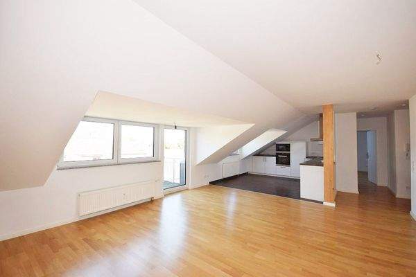 Wohn- und Esszimmer Bild 2