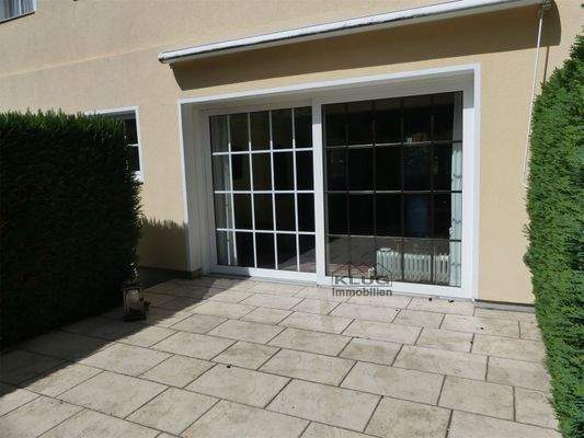 Große Terrasse am Haus