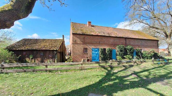 Hofansicht Scheune vom Nachbargrundstück 5134.jpg