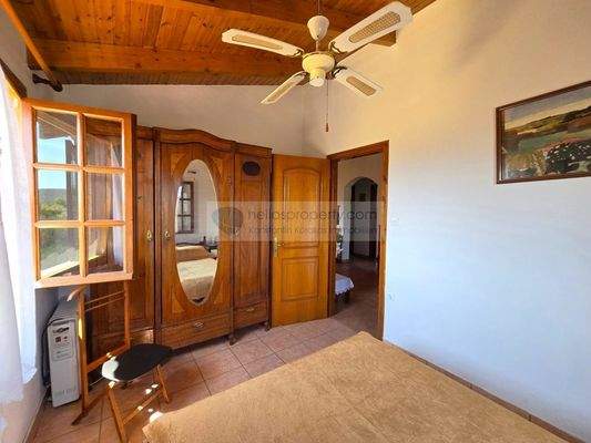 0954f2661a4748f29314a01e106aa106-original