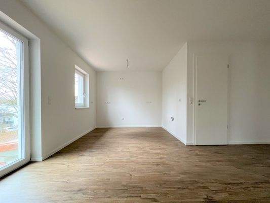 Lichtdurchfluteter Wohn(t)raum mit hochwertiger Parkettboden-Ausstattung