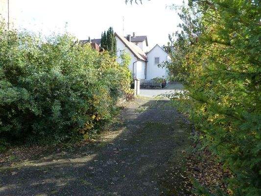 Zufahrt auf der Westseite