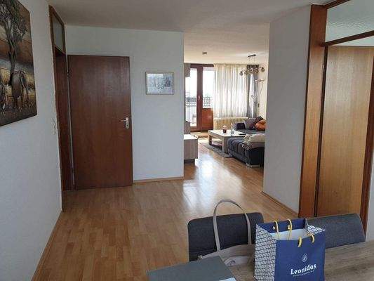 Essbereich Flurtüre links 