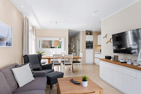 Haus am Wald – Zwei Häuser mit vier Ferienwohnungen DAHLER Rostock