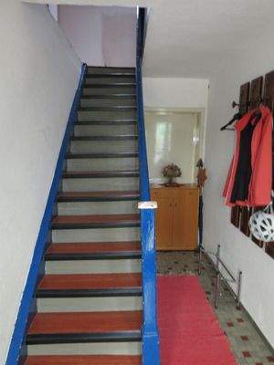 Rosenberg Eingang Treppe DG