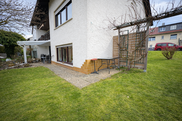 Häuser im Vorortgarten bei Tageslicht